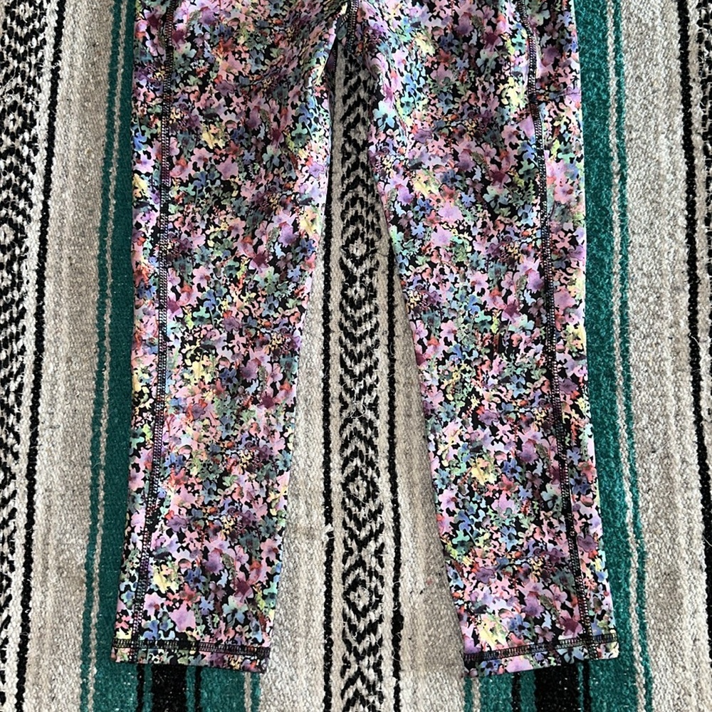 RBX *NWT* Women's Peached Tech Flex Floral Capri Leggings with Pockets - Picture 5 of 9
